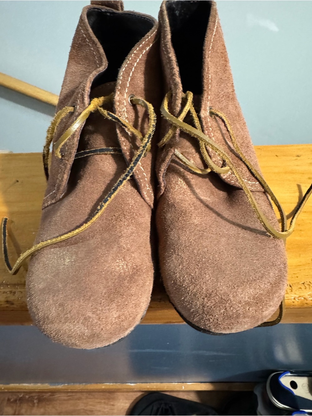 Women’s Dansko tan Suede/Nubuck Chukkas